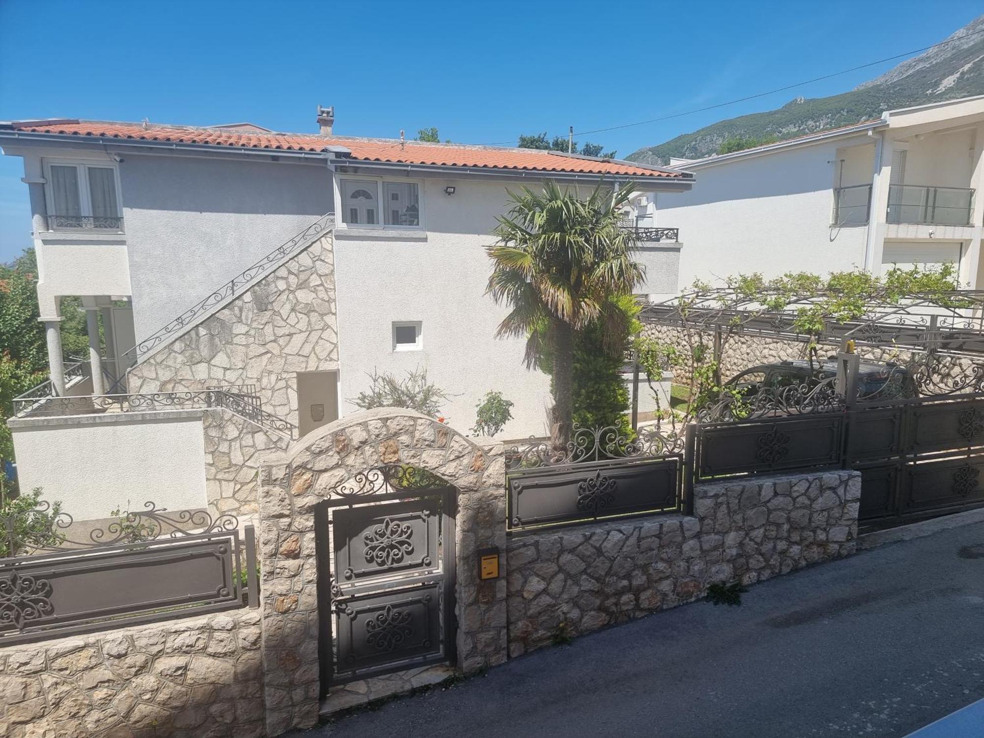 Apartmani Mina Bar Bagian luar foto