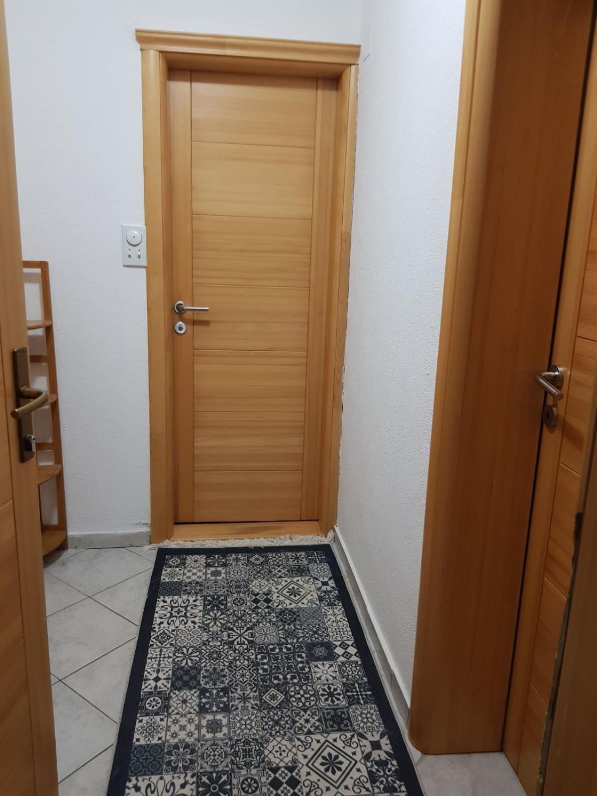 Apartmani Mina Bar Bagian luar foto
